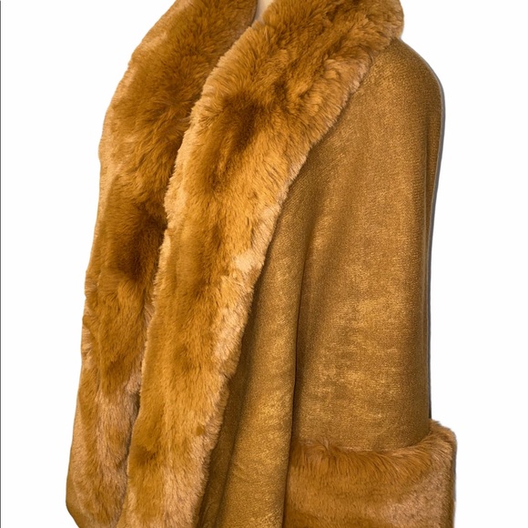 Stylish Fluffy Faux Fur Shawl - Picture 6 of 8